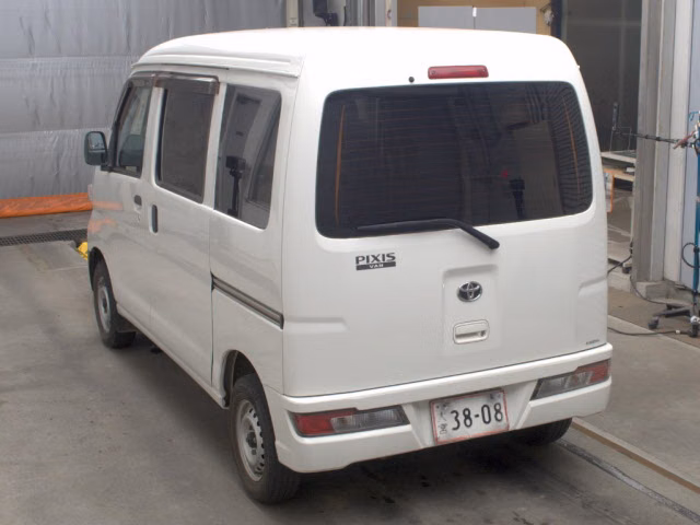 TOYOTA PIXIS VAN