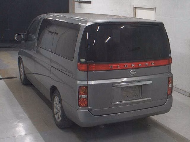 NISSAN ELGRAND