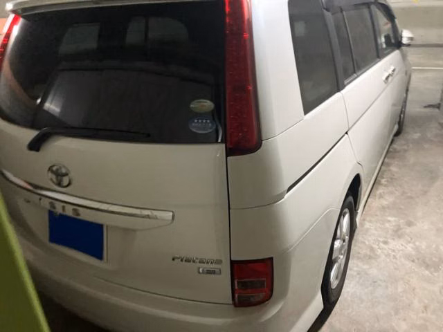 TOYOTA ISIS