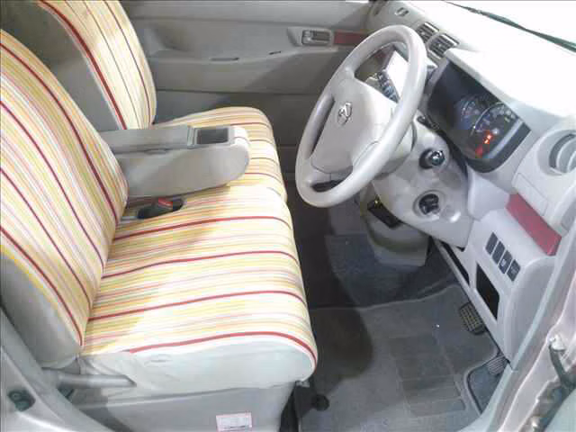 DAIHATSU MOVE CONTE