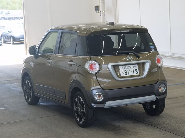 DAIHATSU CAST