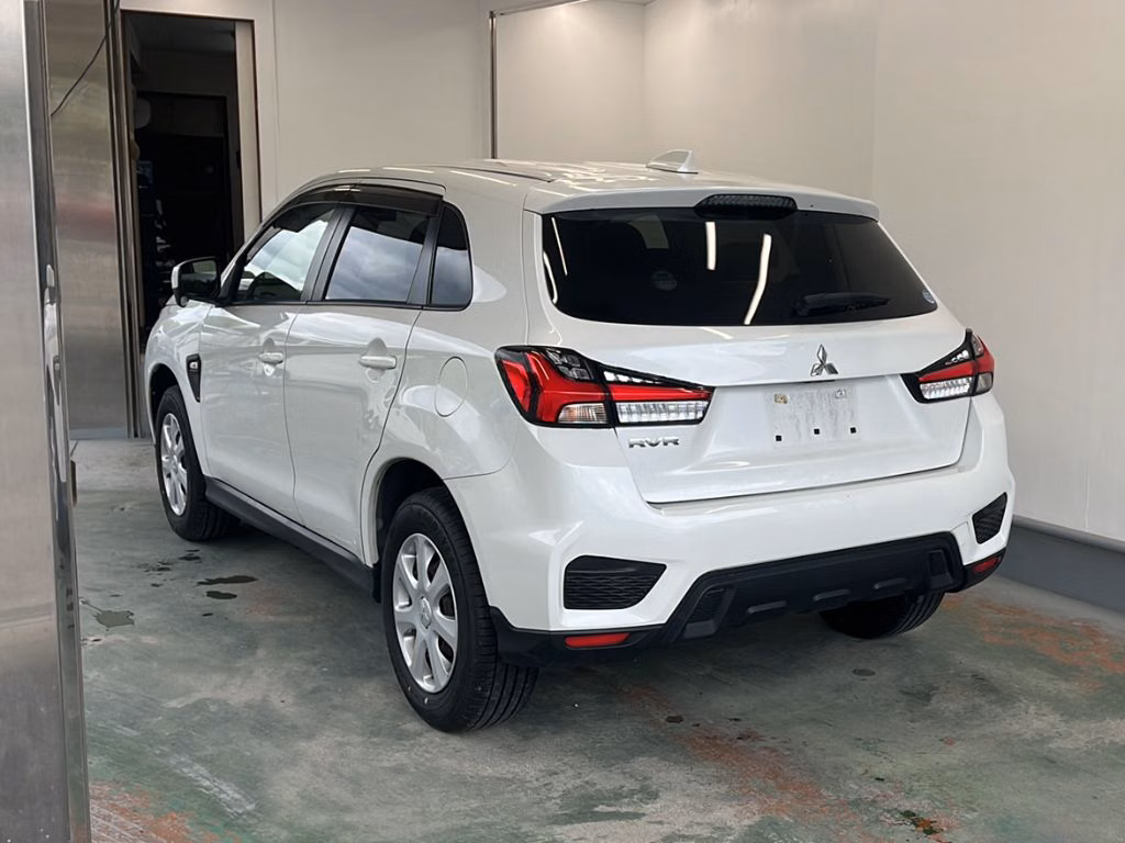 MITSUBISHI RVR