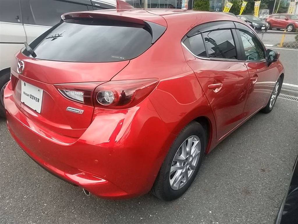 MAZDA AXELA