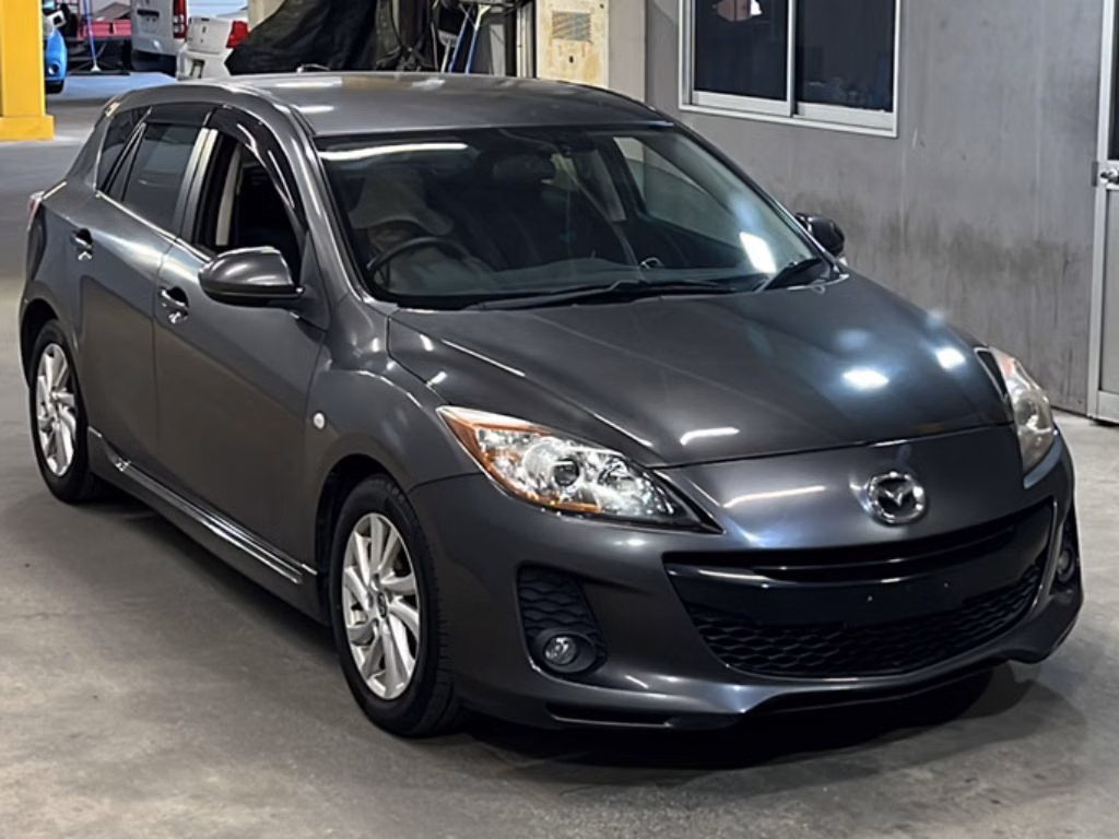 MAZDA AXELA