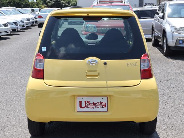 DAIHATSU ESSE