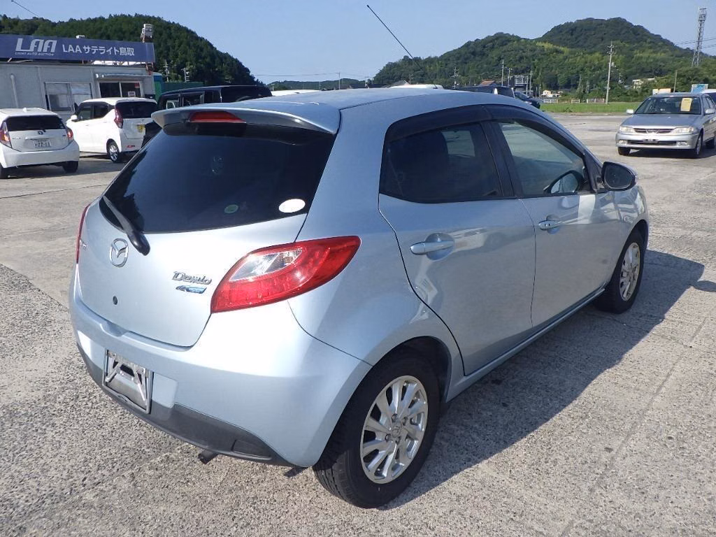 MAZDA DEMIO