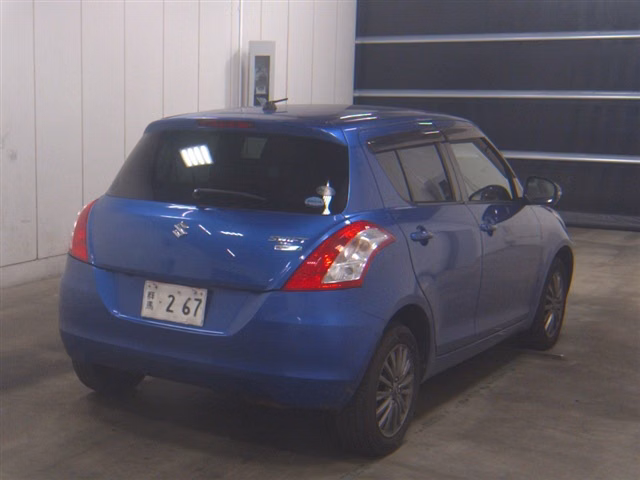 SUZUKI SWIFT
