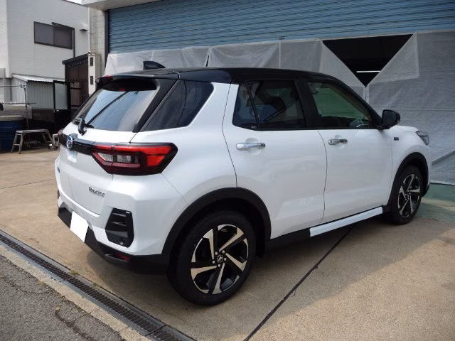 DAIHATSU ROCKY
