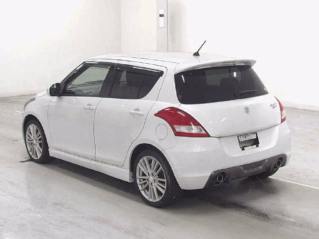 SUZUKI SWIFT