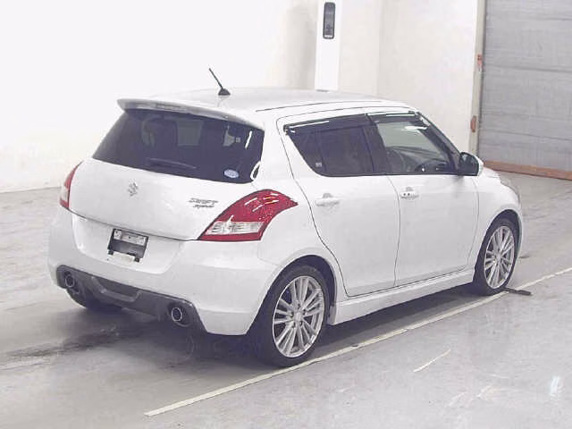 SUZUKI SWIFT