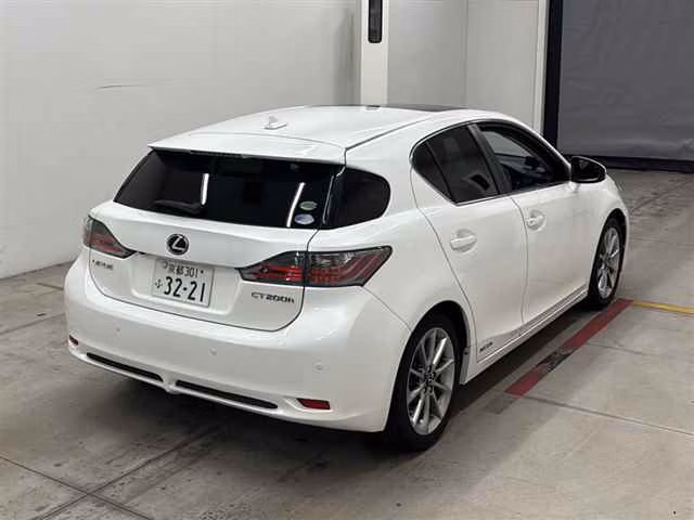 LEXUS CT200H