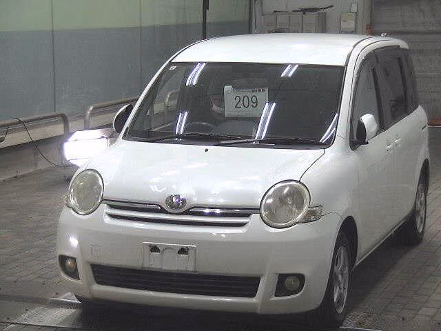 TOYOTA SIENTA