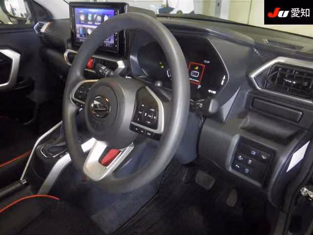 DAIHATSU ROCKY