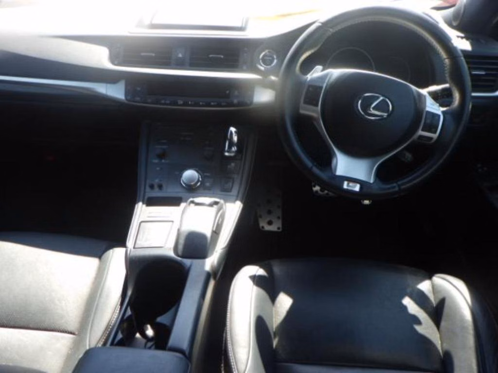 LEXUS CT200H