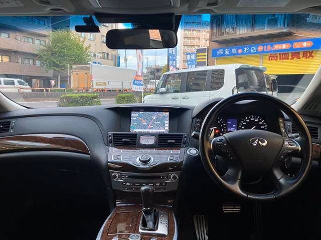 NISSAN FUGA