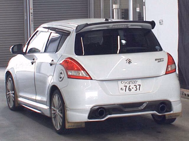 SUZUKI SWIFT