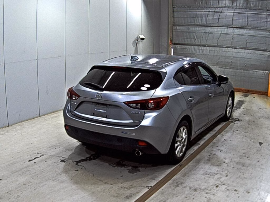 MAZDA AXELA