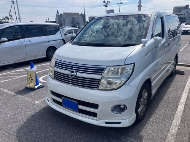 NISSAN ELGRAND