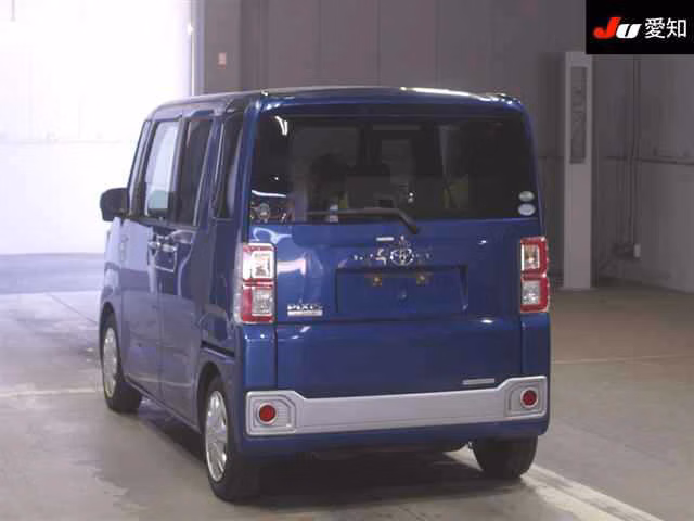 TOYOTA PIXIS MEGA