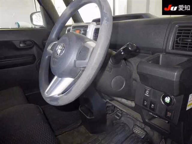TOYOTA PIXIS MEGA