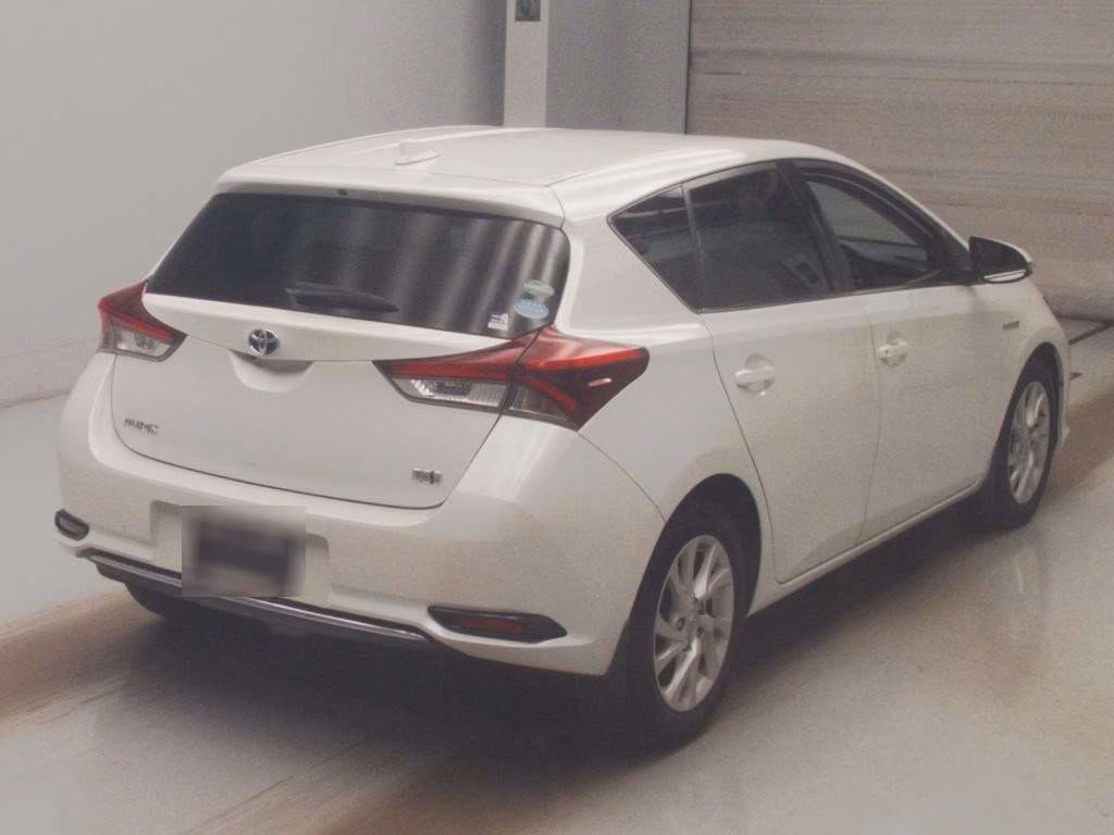 TOYOTA AURIS