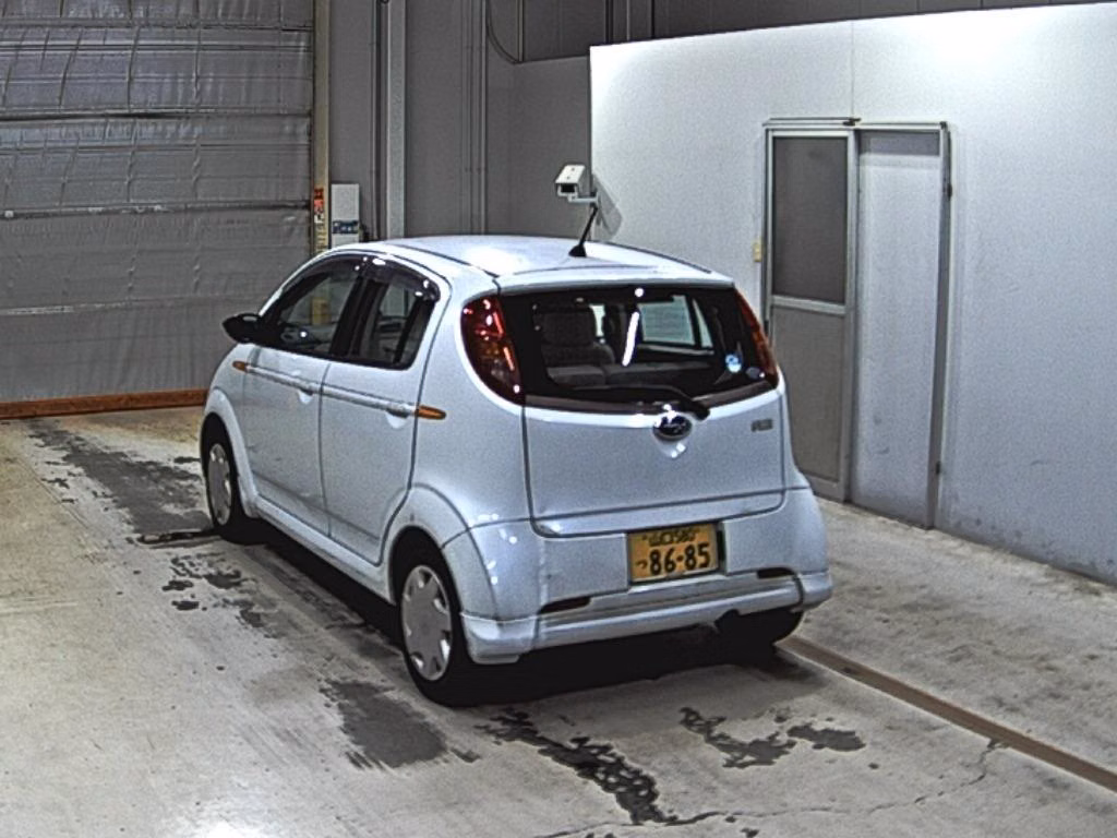 SUBARU R2