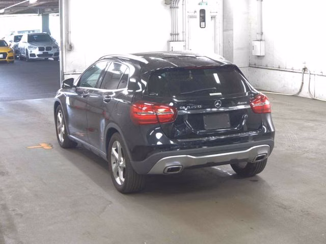 MERCEDES-BENZ GLA-CLASS