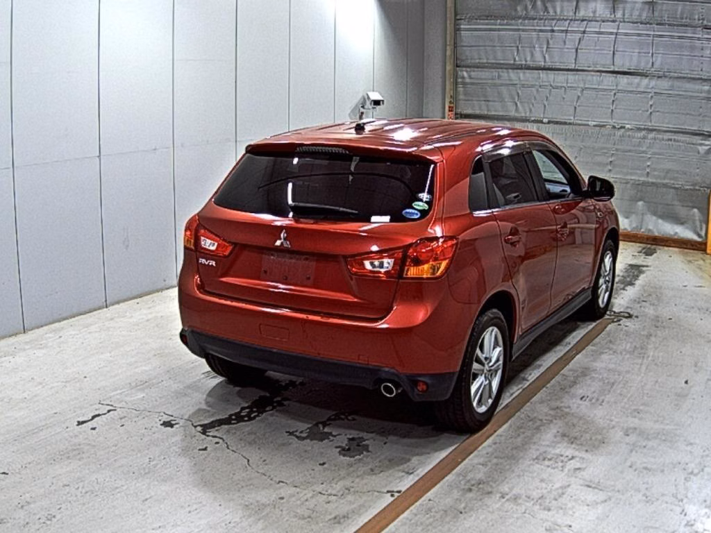MITSUBISHI RVR