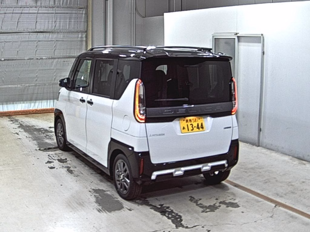 MITSUBISHI DELICA MINI