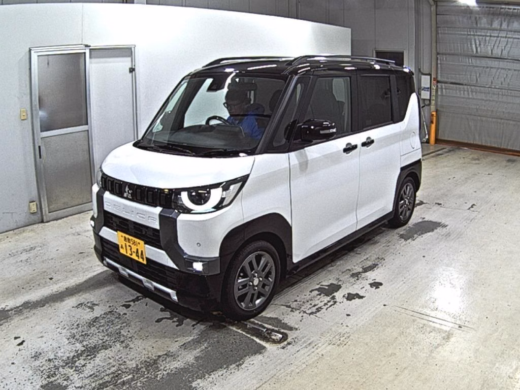 MITSUBISHI DELICA MINI
