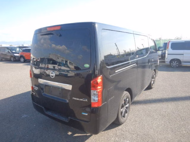 NISSAN NV350 CARAVAN