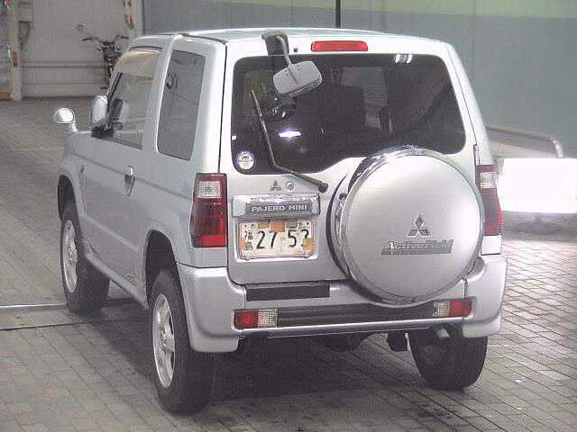 MITSUBISHI PAJERO MINI