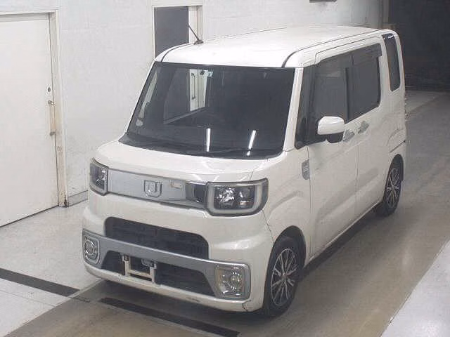 DAIHATSU WAKE