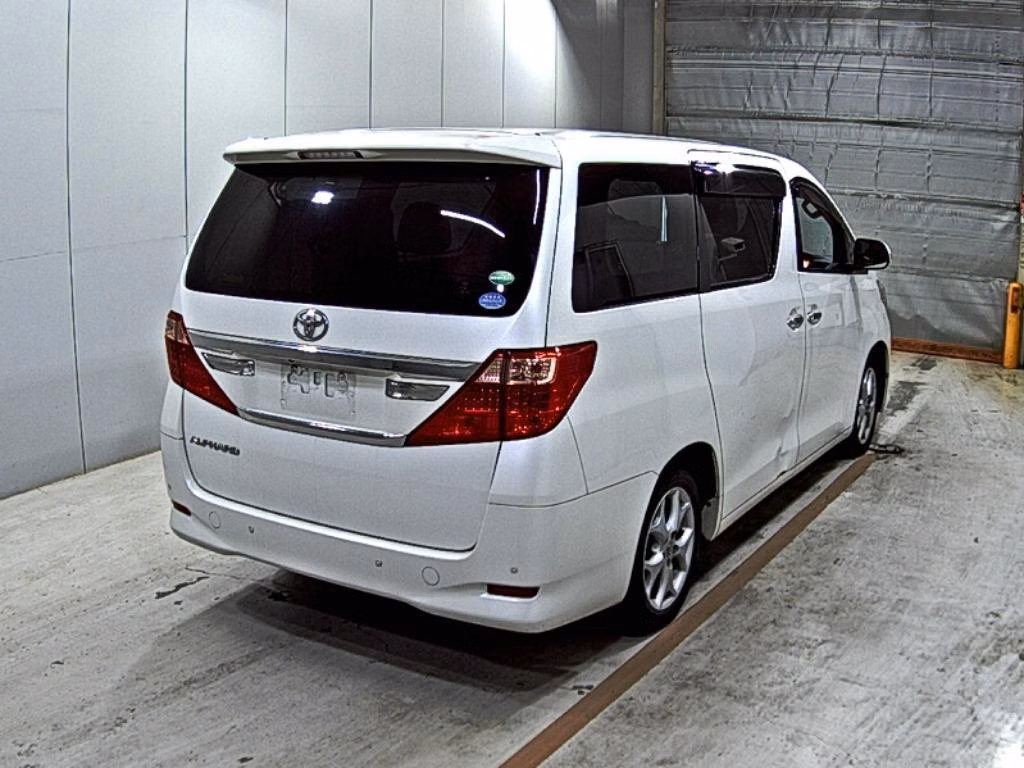 TOYOTA ALPHARD