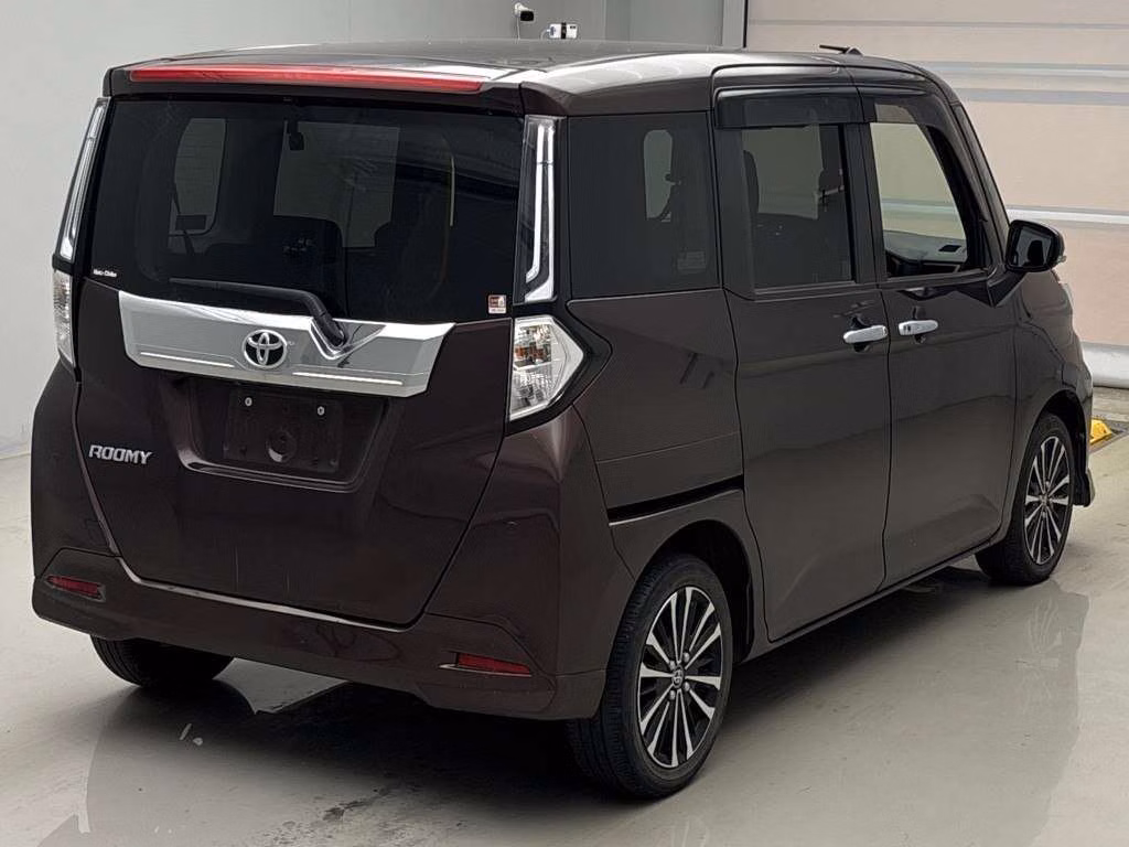 TOYOTA ROOMY