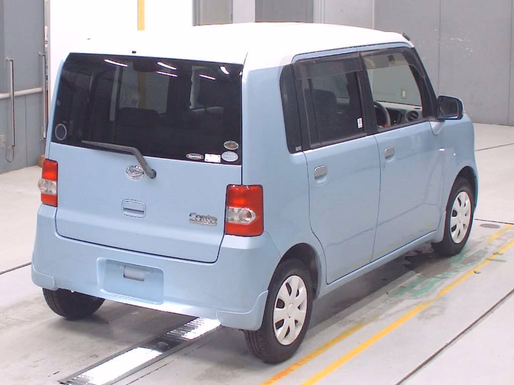 DAIHATSU MOVE CONTE