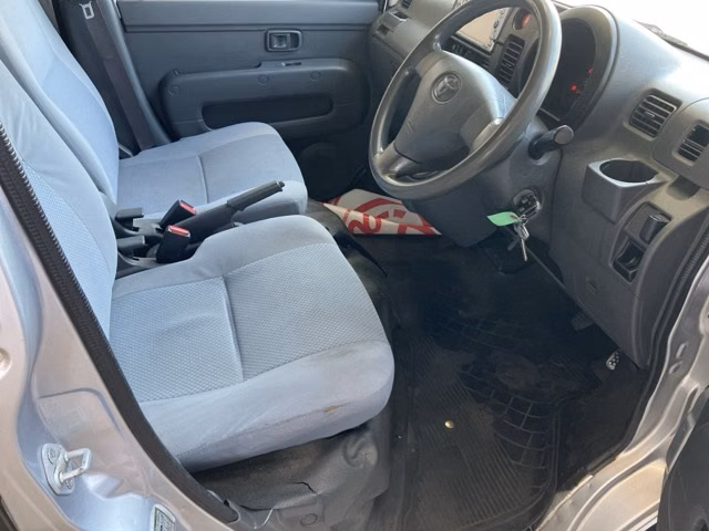 TOYOTA PIXIS VAN