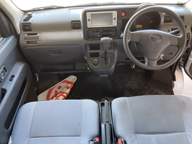 TOYOTA PIXIS VAN