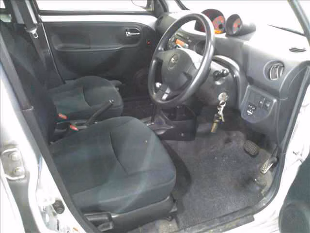 DAIHATSU ESSE