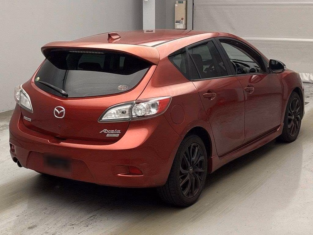 MAZDA AXELA