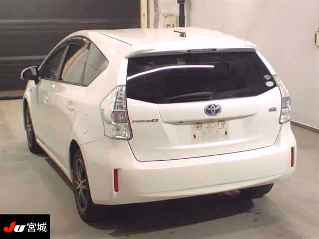 TOYOTA PRIUS ALPHA