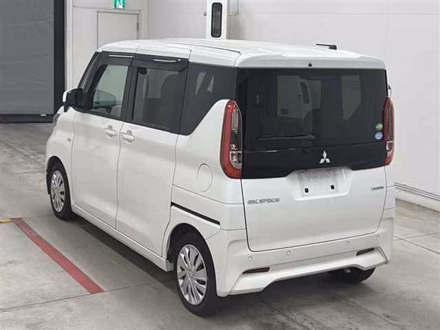 MITSUBISHI EK SPACE
