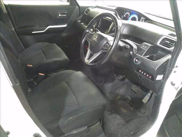 MITSUBISHI DELICA D:2