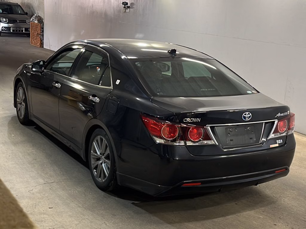 TOYOTA CROWN