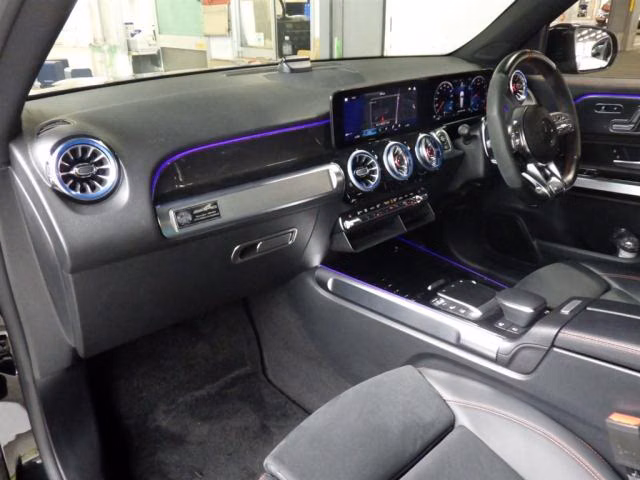 MERCEDES-BENZ GLB-CLASS