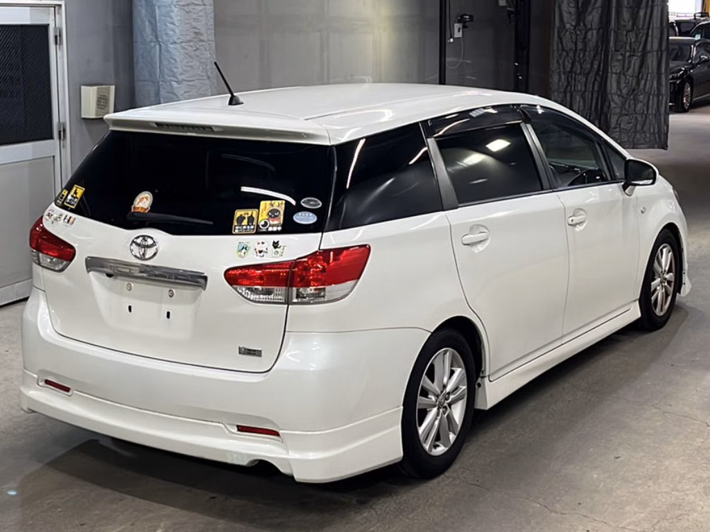 TOYOTA WISH