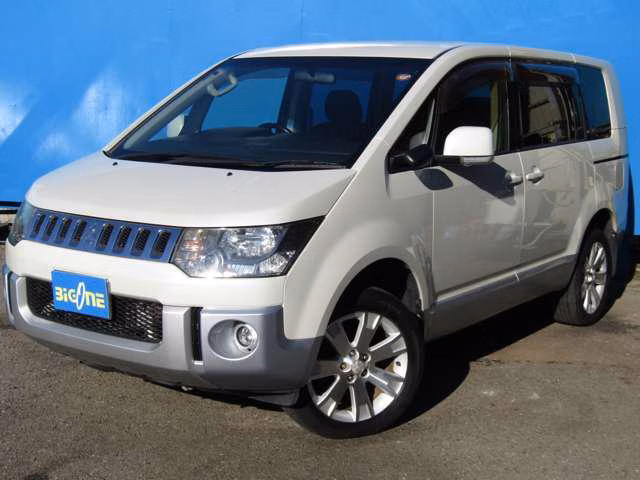 MITSUBISHI DELICA D:5