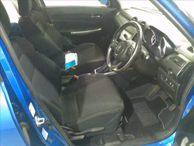 SUZUKI SWIFT