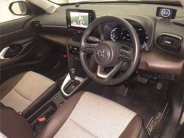 TOYOTA YARIS CROSS