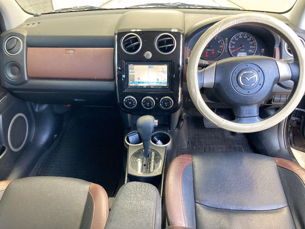 MAZDA VERISA